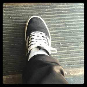 Men’s 8.5 vans like new worn only 3-4 times